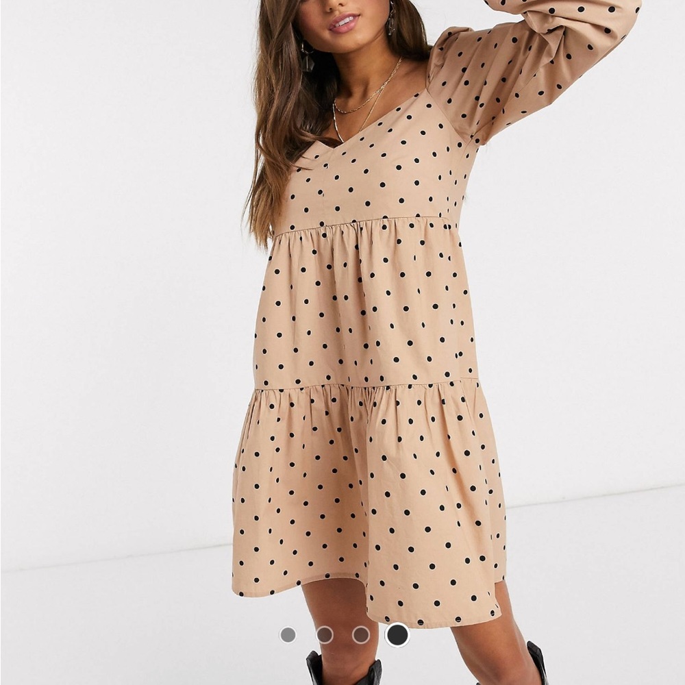 NWOT Stradivarius beige dress